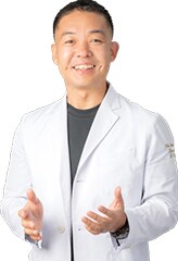 横浜院院長 竹田啓介ドクター