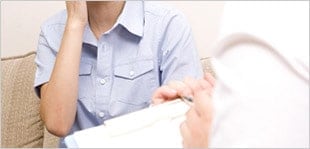 2. 無料カウンセリング(施術の10~14日前までに行います)